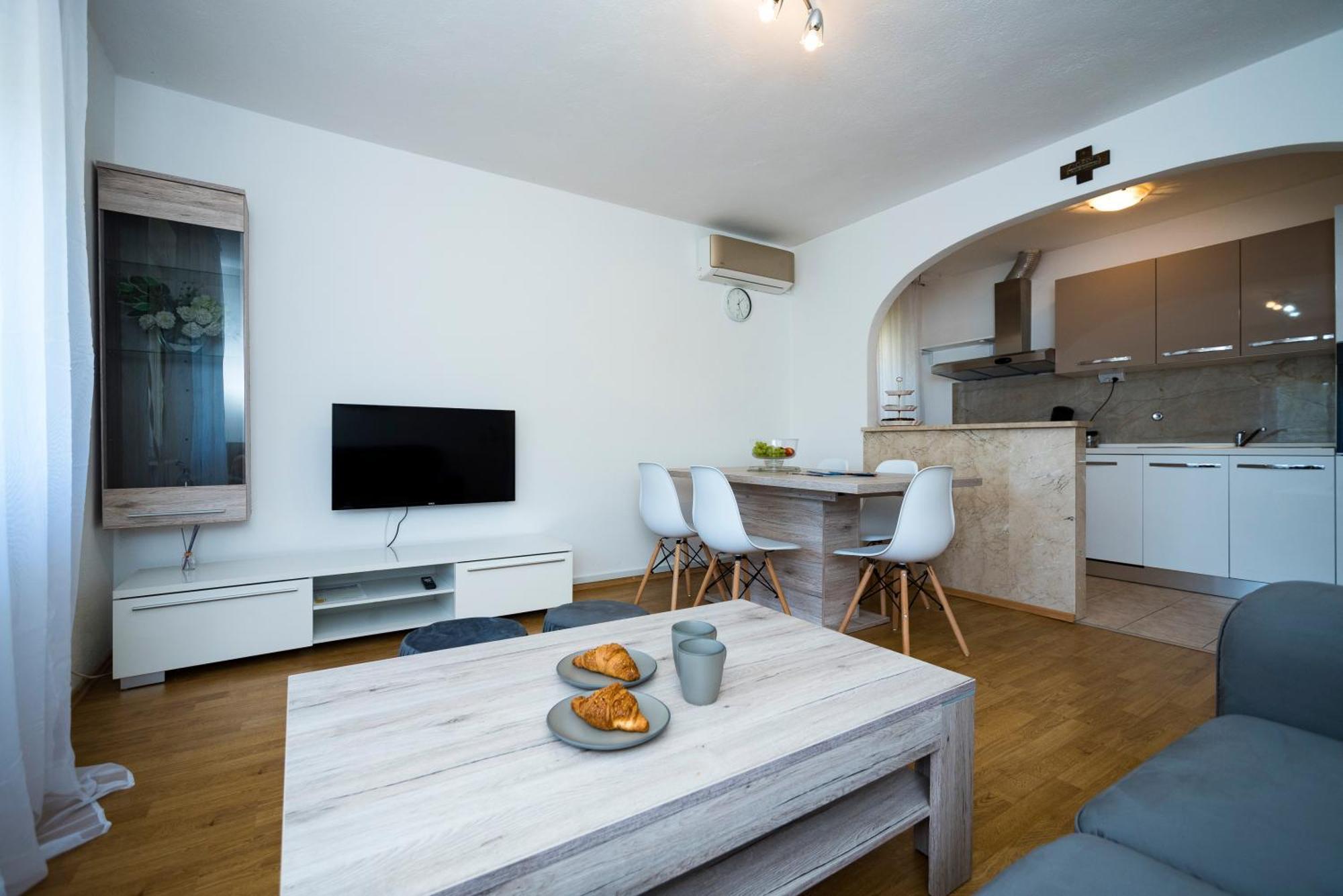 M&M Pelivan Apartments ソリン エクステリア 写真